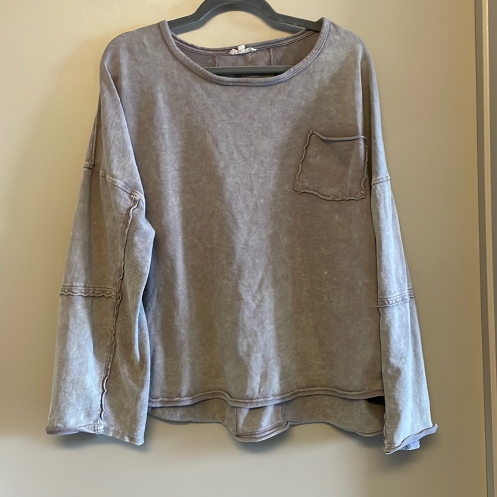 Talulah oversized pullover exposed seam detail chest pocket grayish/brown large